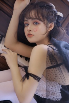 r级书屋春色吧